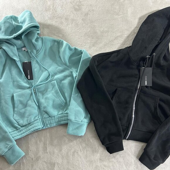 Fashion Nova Crop tops Sweater Size S Black / Blue  Front Pocket Zip up - Picture 2 of 9